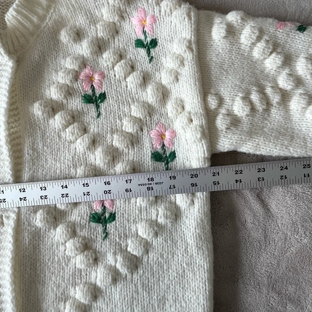 Floral Knit Cardigan Cottagecore Grandma Chic Sweater Feminine Girlhoodcore M